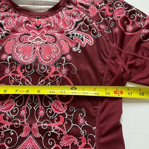 Athleta Runaway Paisley Long Sleeve Top Size Medium Red Pink - Picture 7 of 8